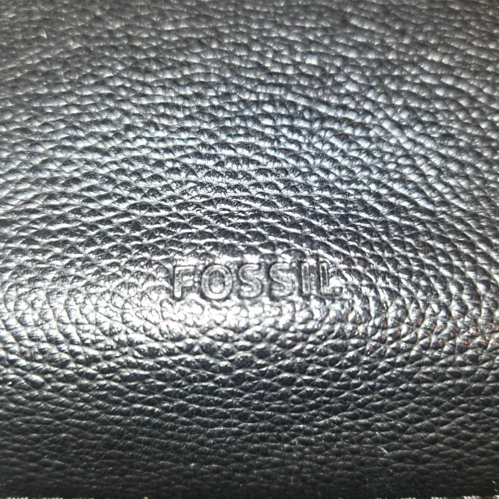 Fossil Fiona Crossbody Women Med Black Pebbled Leather ZB7266 Chain Strap READ